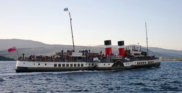 PS Waverley arriving at Fort William