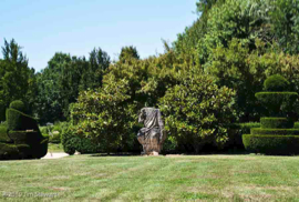 Statue of La République - symbolically decapitated