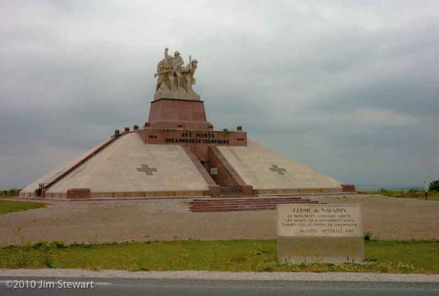 Ferme de Navarin : Memorial